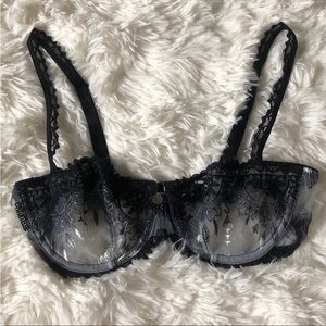 Chantelle Demi Underwire Lace Bra Size 32D